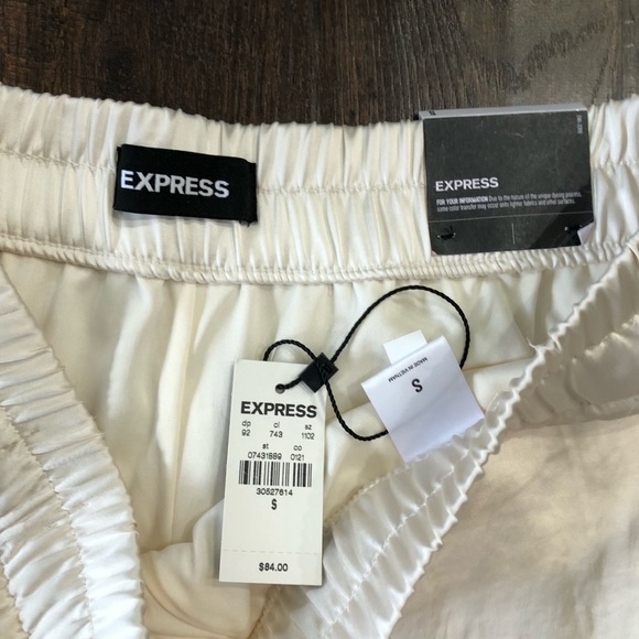 NWT Express Satin Pants Pleated Long Stylist High Rise Wide Leg Size S Ivory - Picture 5 of 6